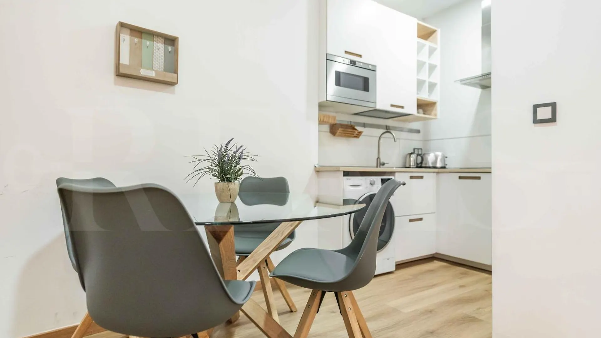 Relaxing Apartment With Parking - Center By Rems Malaga Spain
